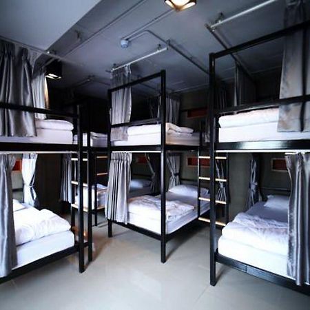 The Campus Hostel Bangkok Exterior foto
