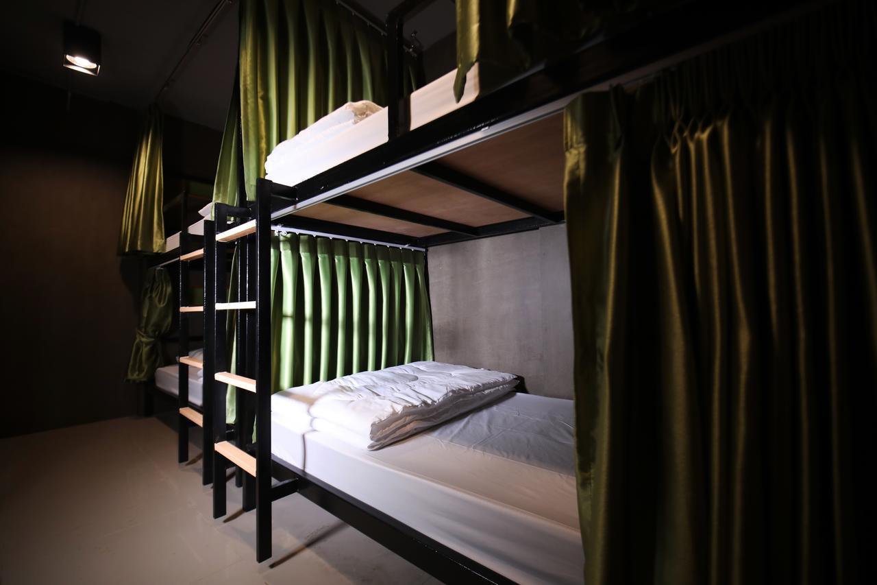 The Campus Hostel Bangkok Exterior foto
